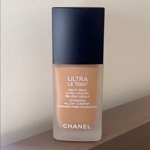 CHANEL ULTRA LE TEINT FOUNDATION BD51